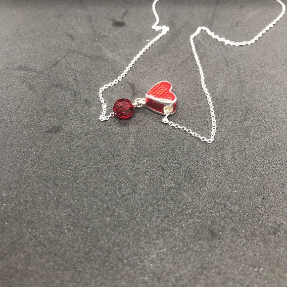 Heart shaped necklace made with Swarovski Crystals. Ruby red beautiful necklace - Picture 4 of 6